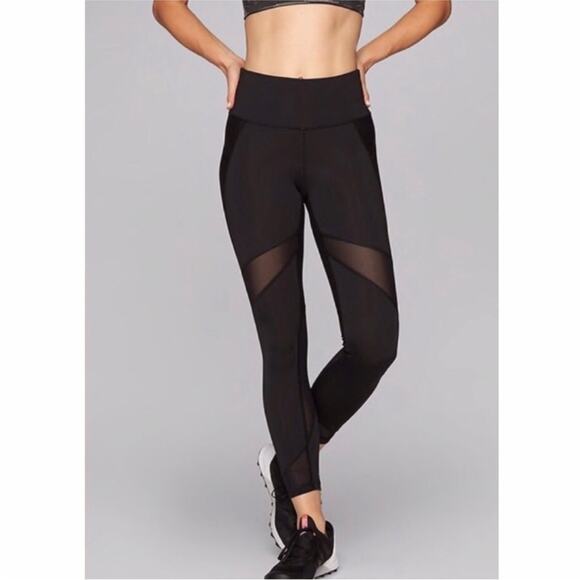 Athleta Stealth Mesh 7/8 Tight Black NWT Size XS Athleisure Yoga $108 Legging